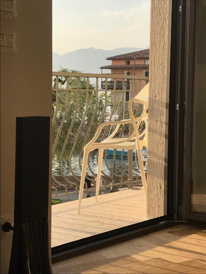 Suite La Castellana Torri Del Benaco Eksteriør billede