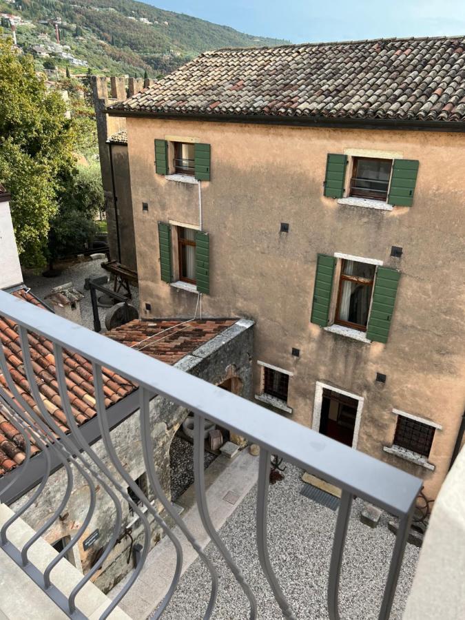 Suite La Castellana Torri Del Benaco Eksteriør billede