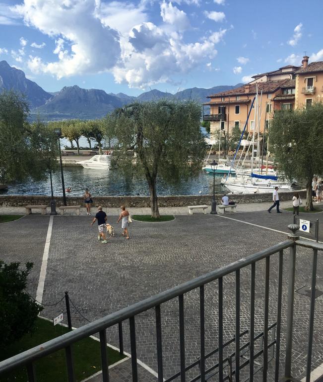 Suite La Castellana Torri Del Benaco Eksteriør billede