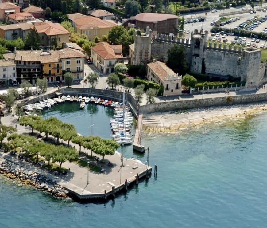 Suite La Castellana Torri Del Benaco Eksteriør billede